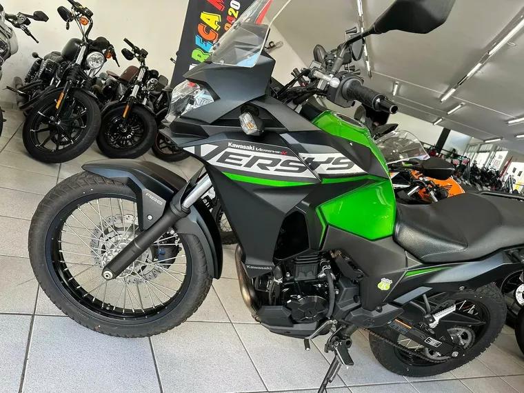 Kawasaki Versys Preto 27