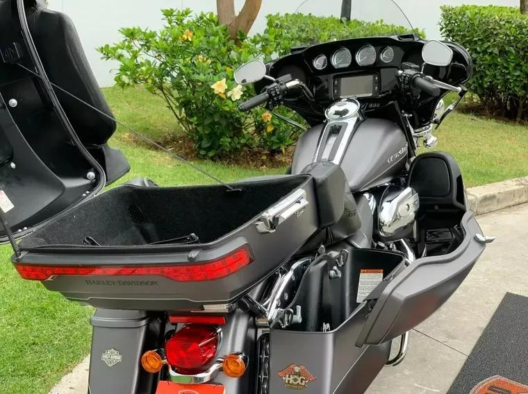 Harley-Davidson Ultra Limited Cinza 2