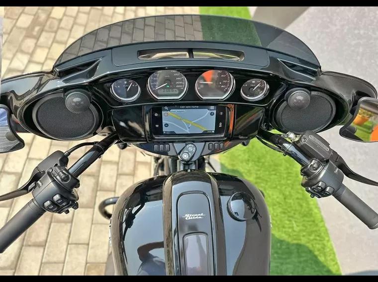 Harley-Davidson Street Glide Preto 15