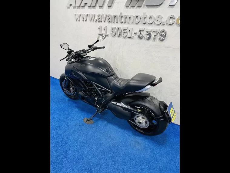 Ducati Diavel Preto 9