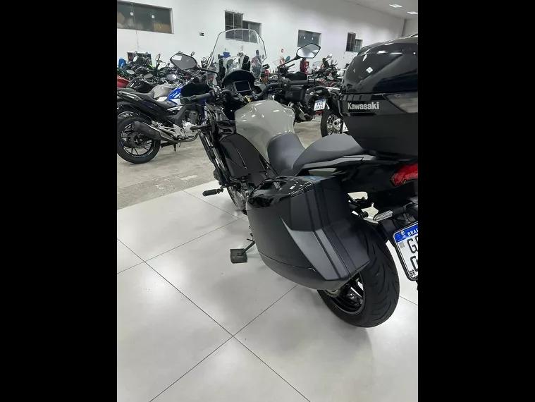 Kawasaki Versys Preto 2