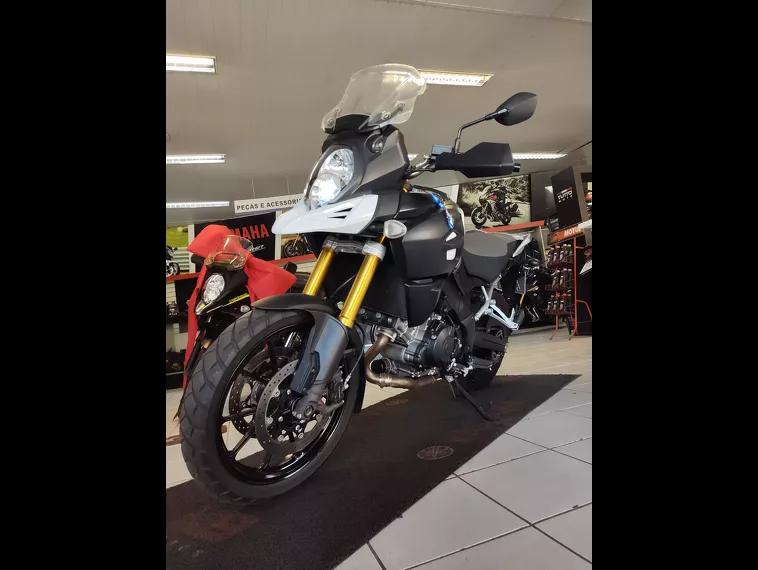 Suzuki V-Strom Branco 2