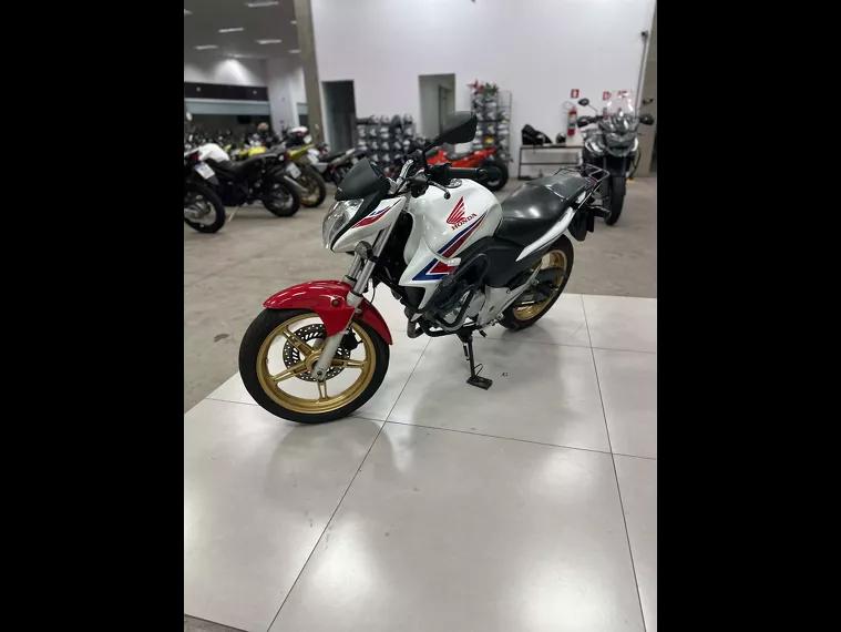 Honda CB 300 Branco 11