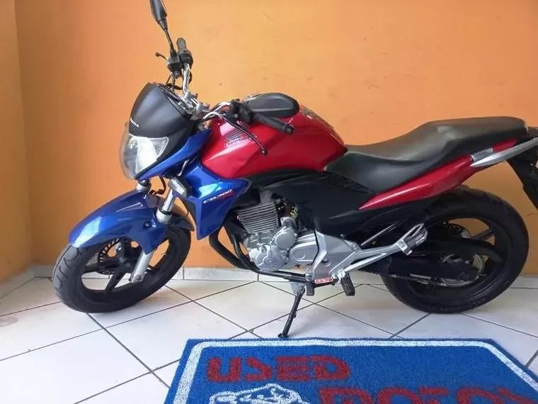 Honda CB 300 Vermelho 11