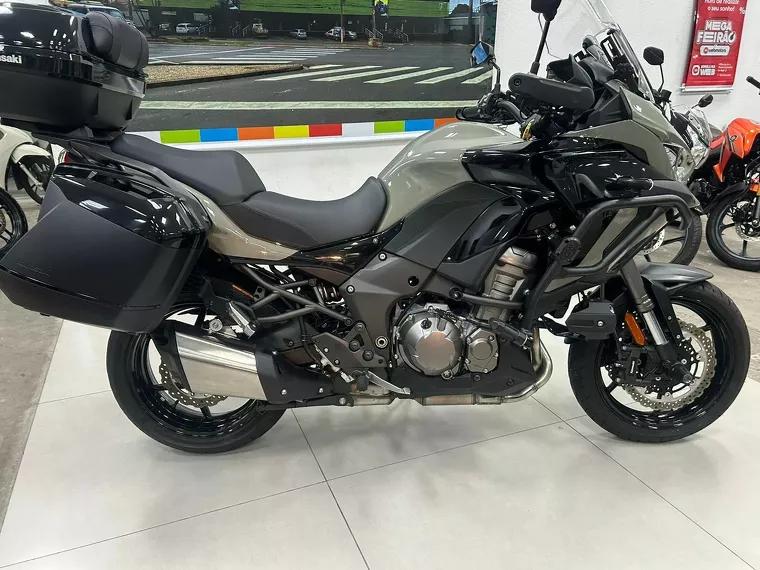 Kawasaki Versys Preto 1