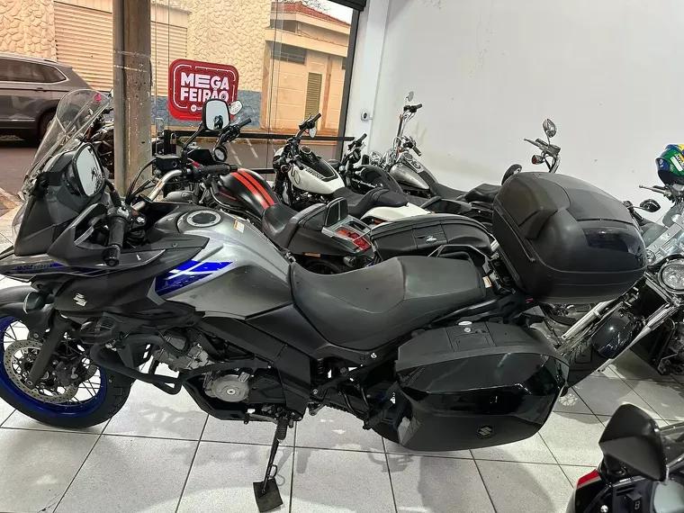 Suzuki V-Strom Cinza 3