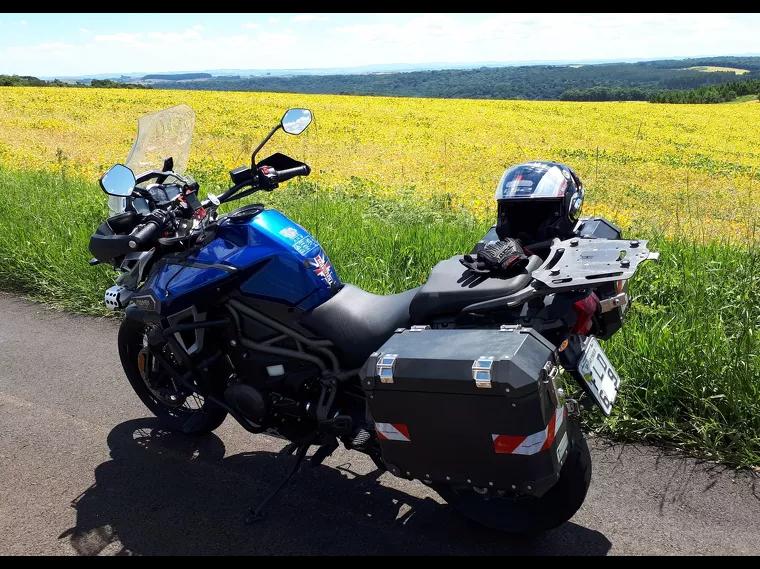 Triumph Tiger 1200 Azul 11