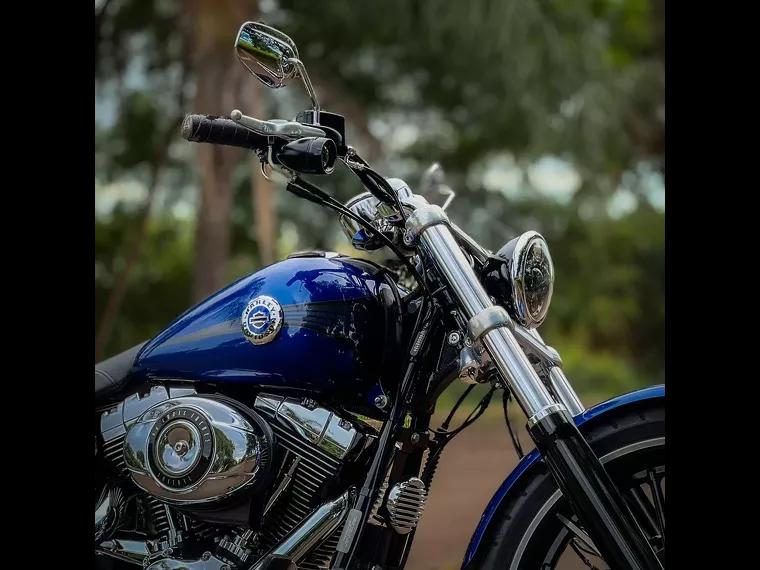 Harley-Davidson Breakout Azul 3