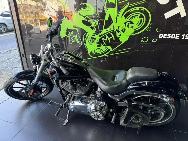 Harley-Davidson Breakout Preto 2