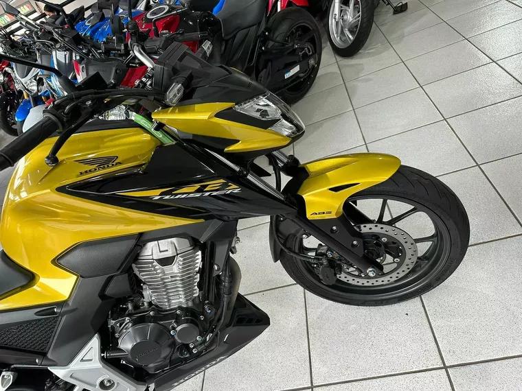 Honda CB Twister Dourado 6