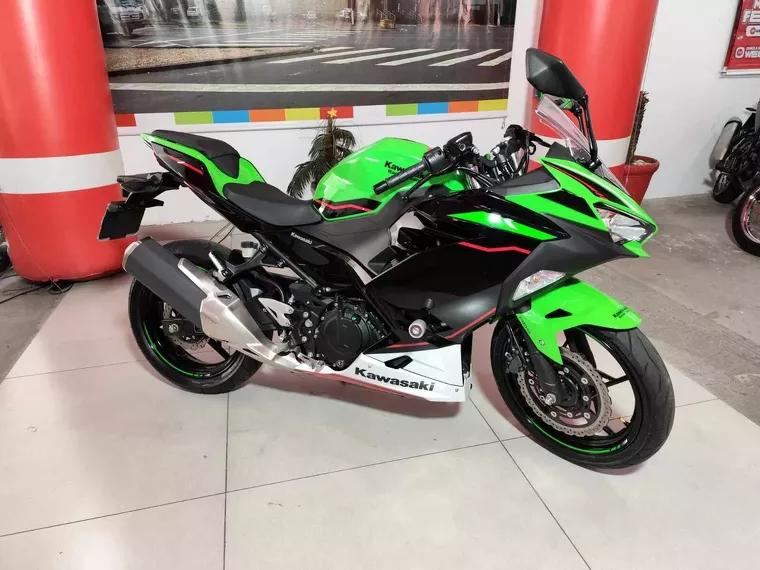 Kawasaki Ninja Verde 1