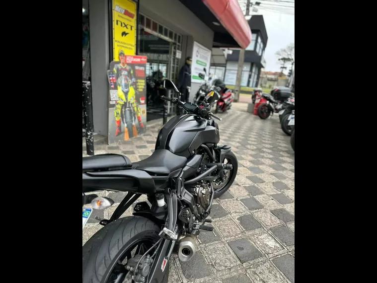 Yamaha MT-07 Preto 3