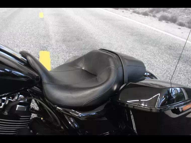 Harley-Davidson Street Glide Preto 3