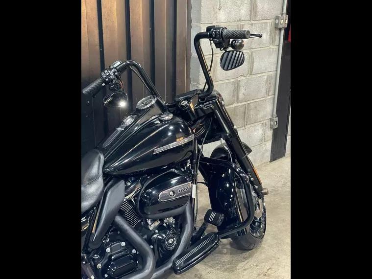 Harley-Davidson Road King Preto 8