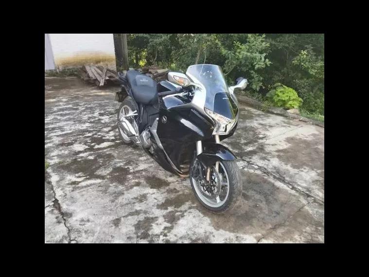 Honda VFR 1200F Preto 3