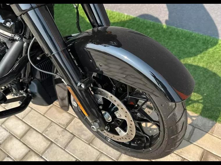 Harley-Davidson Street Glide Preto 13