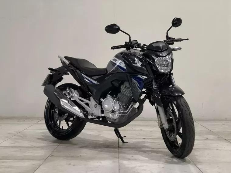 Honda CB Twister Prata 1