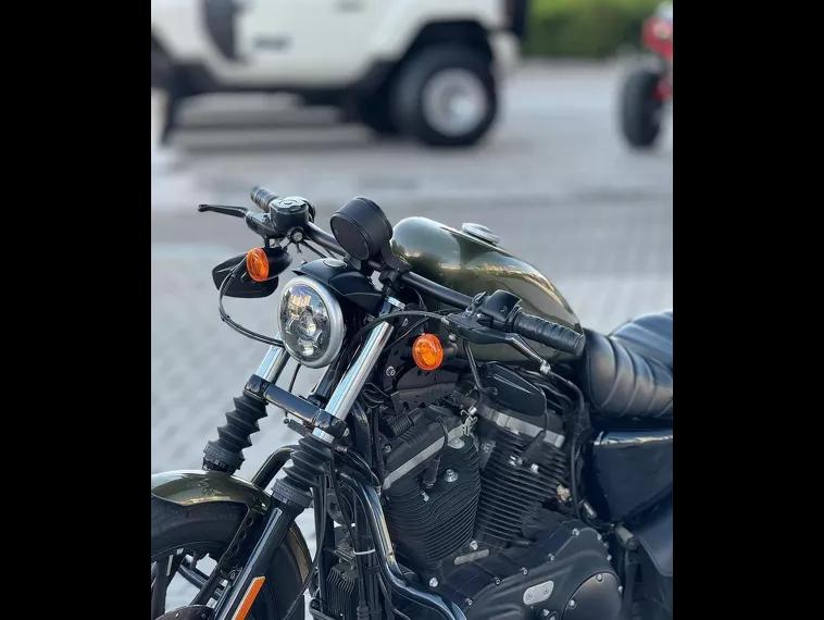 Harley-Davidson Sportster 883 Verde 11