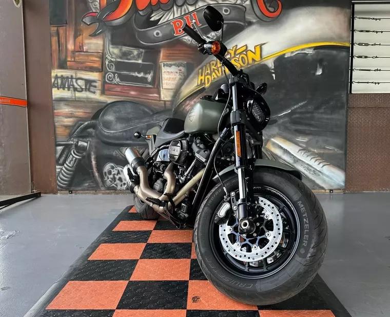 Harley-Davidson Fat Bob Verde 3
