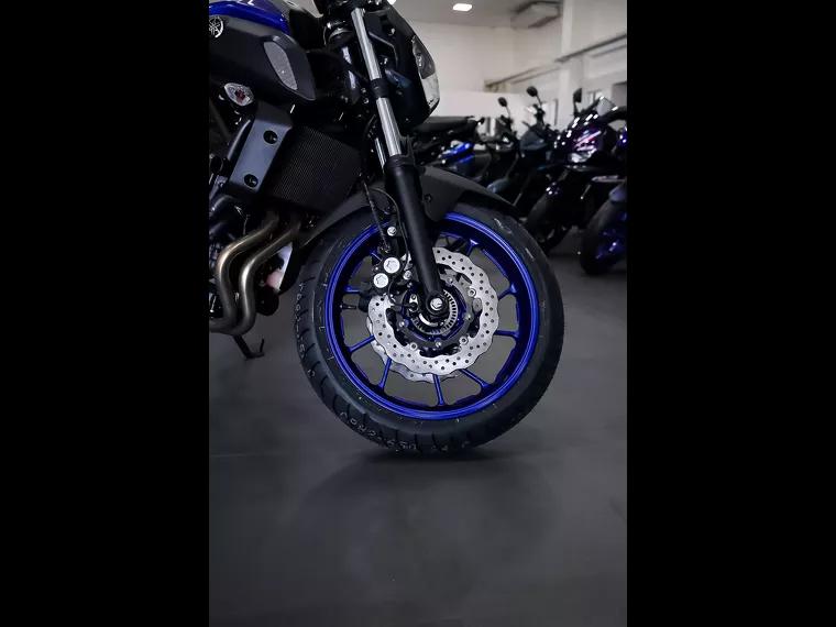 Yamaha MT-07 Cinza 17