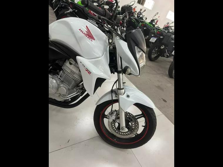 Honda CB 300 Branco 15