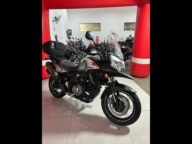 Suzuki V-Strom Prata 12