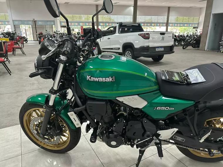 Kawasaki Z 650 Verde 10