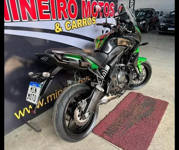 Kawasaki Versys Preto 4