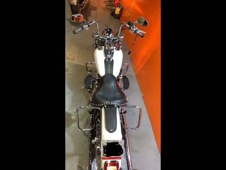 Harley-Davidson Heritage Branco 2