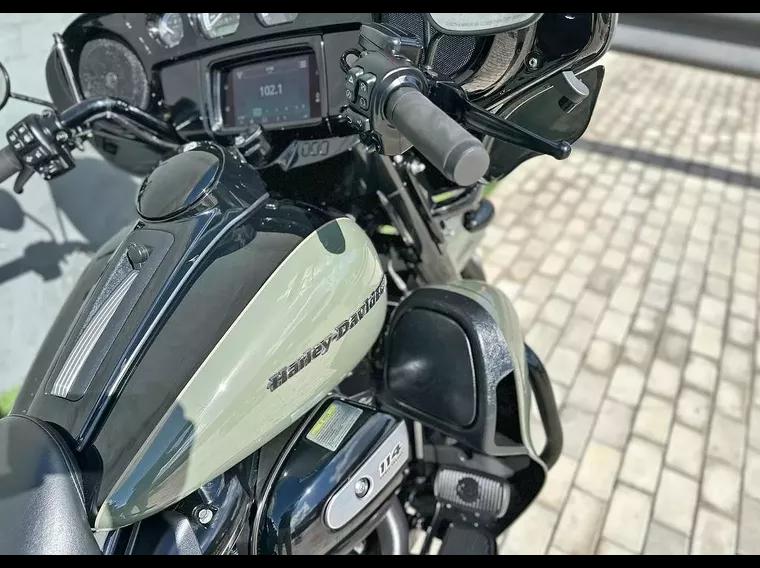 Harley-Davidson Ultra Limited Verde 13