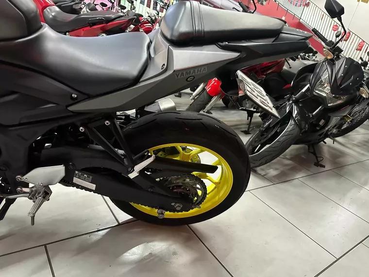 Yamaha MT-03 Cinza 11