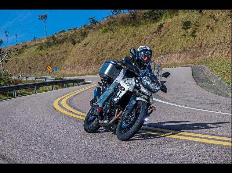 Triumph Tiger 800 Branco 8