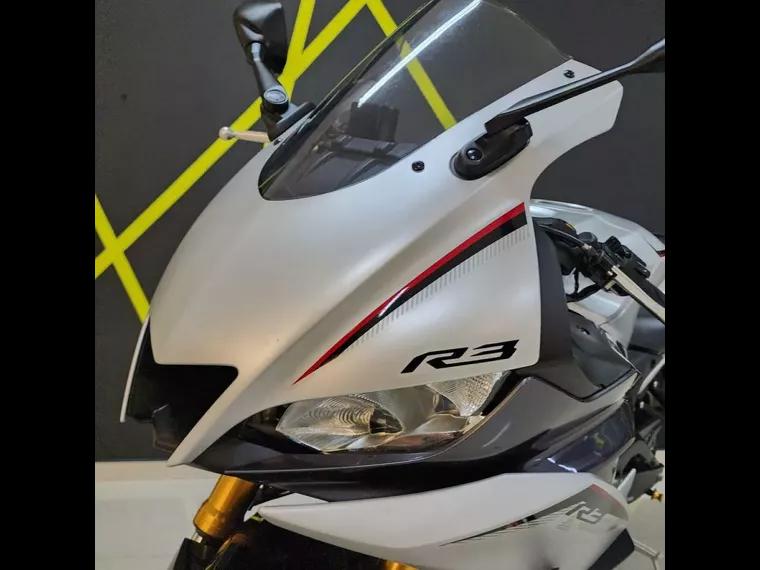 Yamaha YZF R3 Prata 10