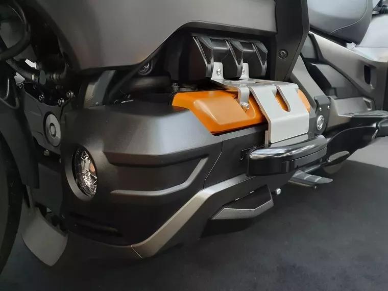 Honda Gold Wing Prata 11