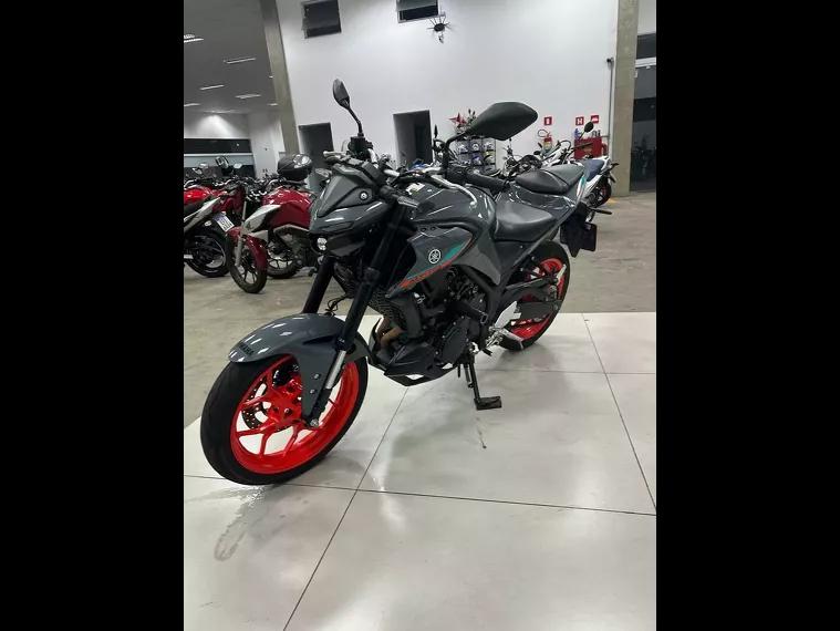 Yamaha MT-03 Cinza 6