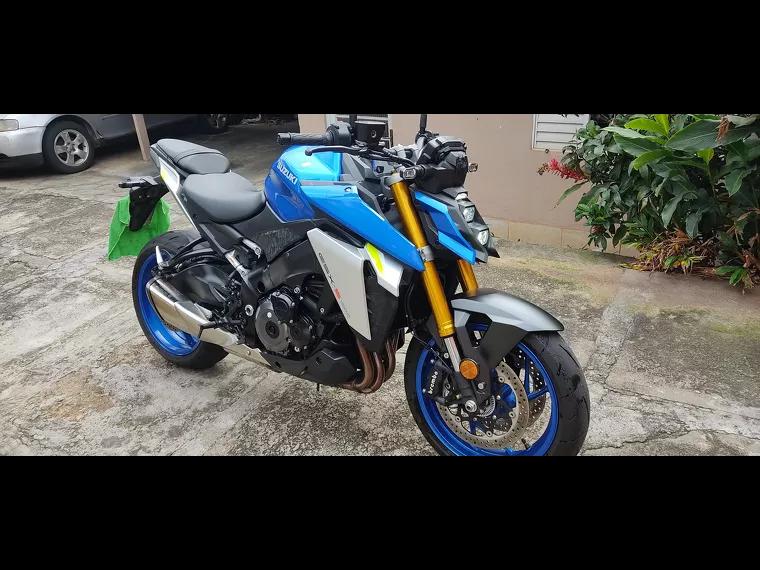 Suzuki GSX-S Azul 3