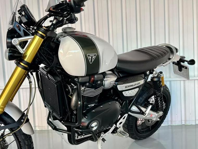 Triumph Scrambler Branco 4