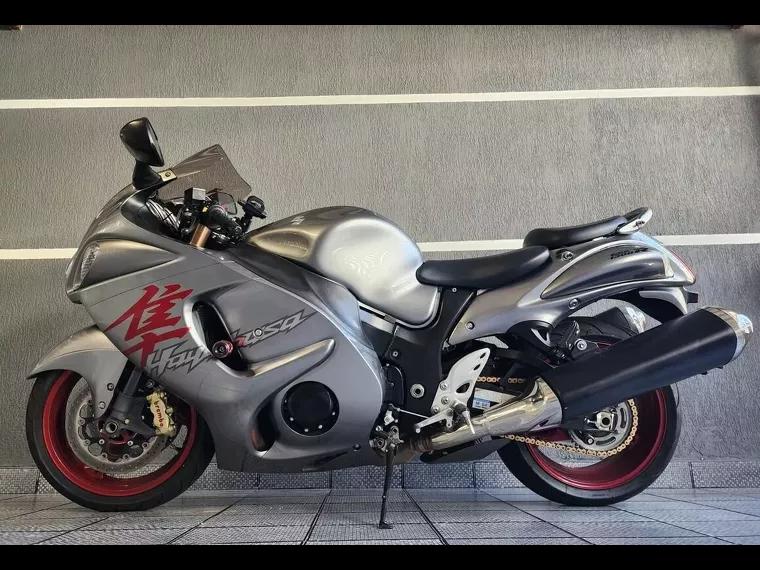 Suzuki GSX Cinza 1