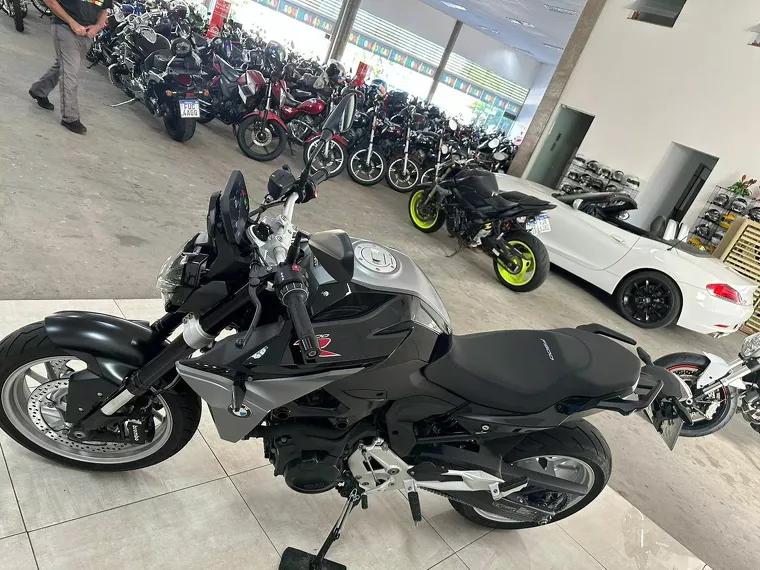 BMW F 900 Preto 26