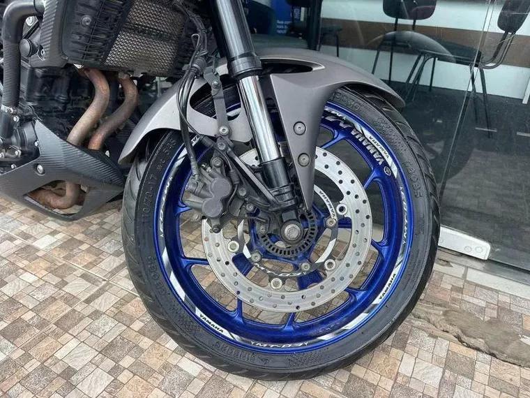 Yamaha MT-03 Azul 9