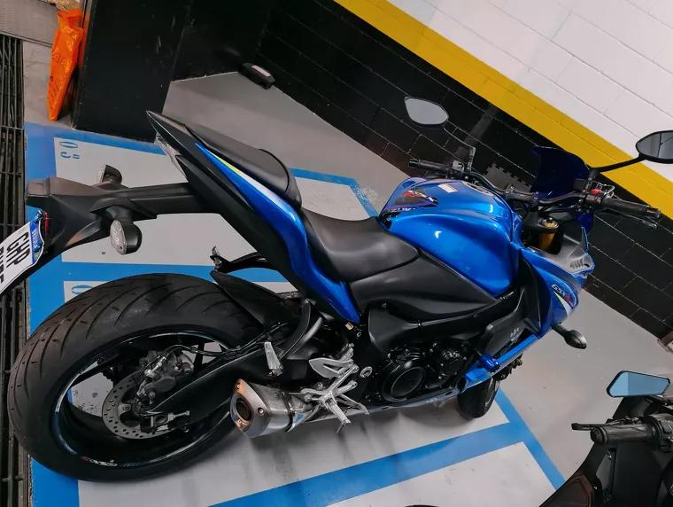 Suzuki GSX-S Azul 6