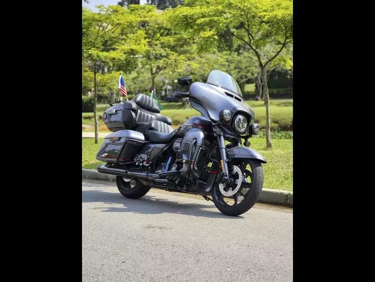 Harley-Davidson Ultra Limited Cinza 4