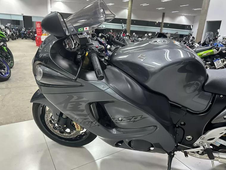 Suzuki GSX Cinza 15