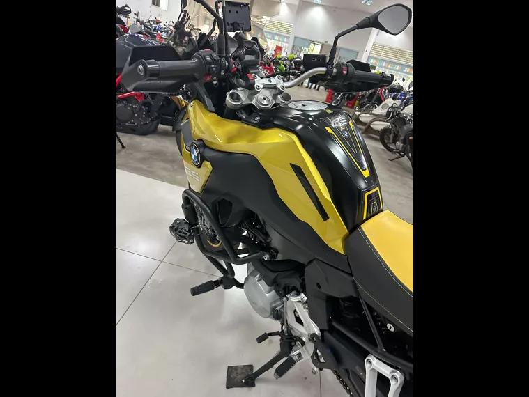 BMW F 750 Amarelo 10