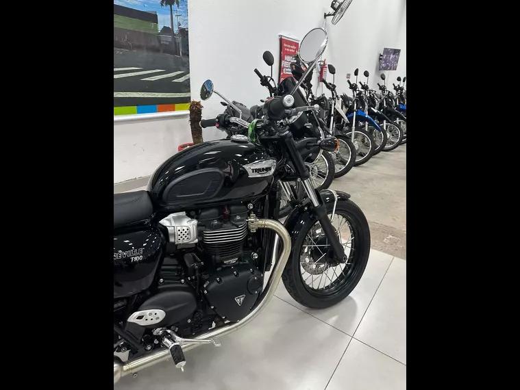 Triumph Bonneville Preto 6