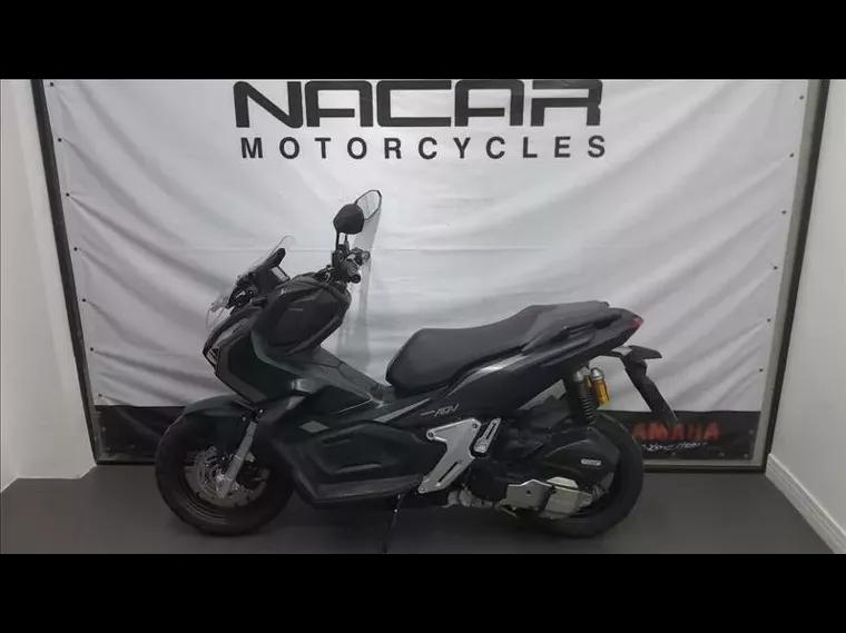 Honda Honda ADV Verde 4