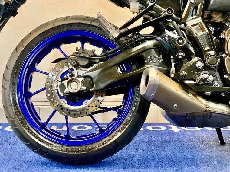 Yamaha MT-07 Azul 14