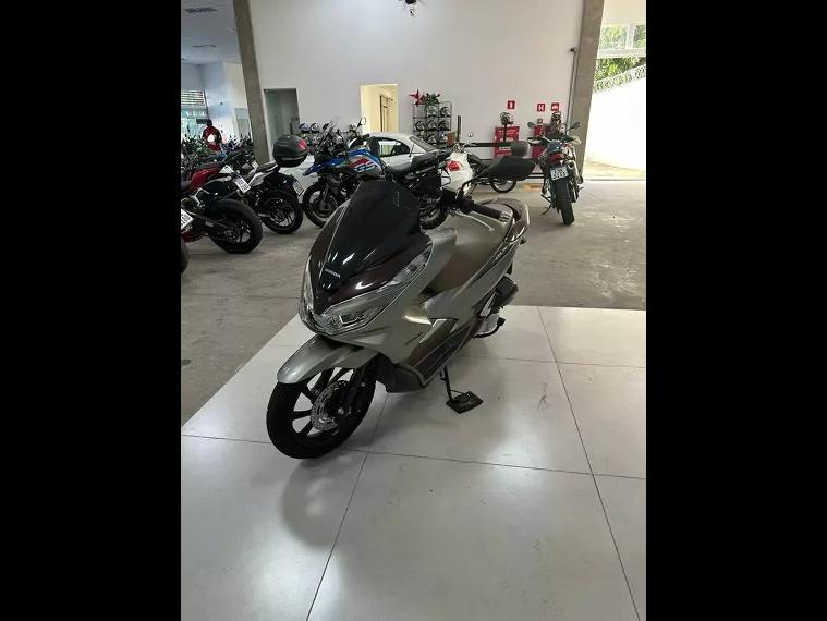 Honda PCX Prata 13