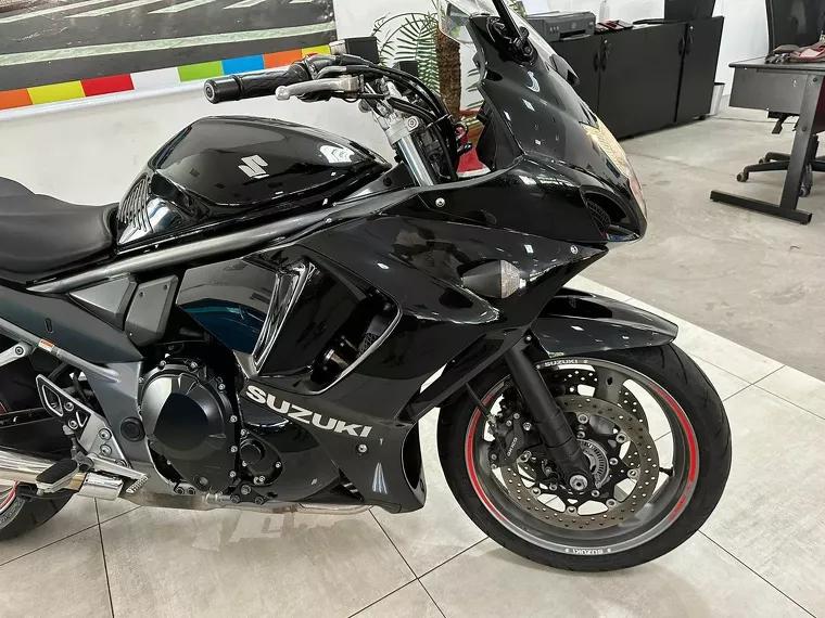 Suzuki GSX Preto 14