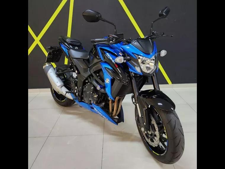 Suzuki GSX-S Azul 1